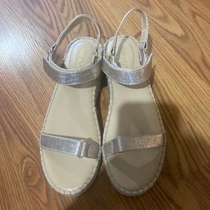 Size 9 Nine West women’s shoes